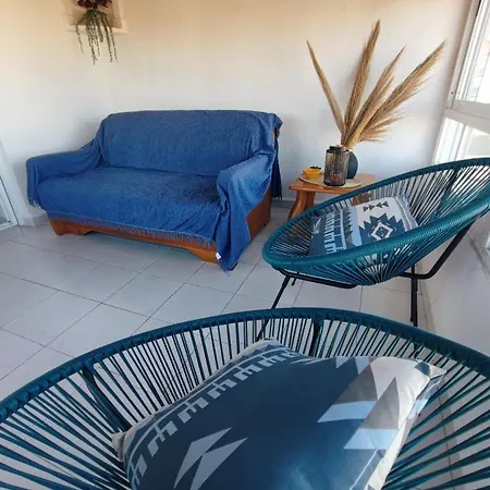 Apartment Under The Palm Trees *